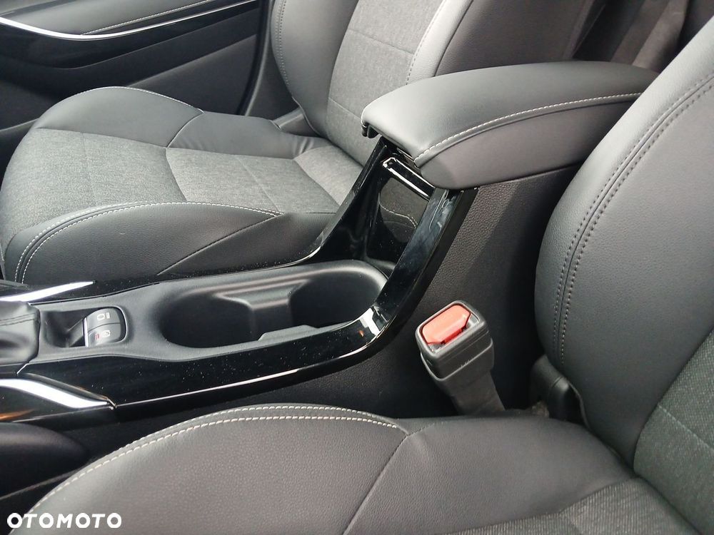 Toyota Corolla 1.8 Hybrid Comfort - 37