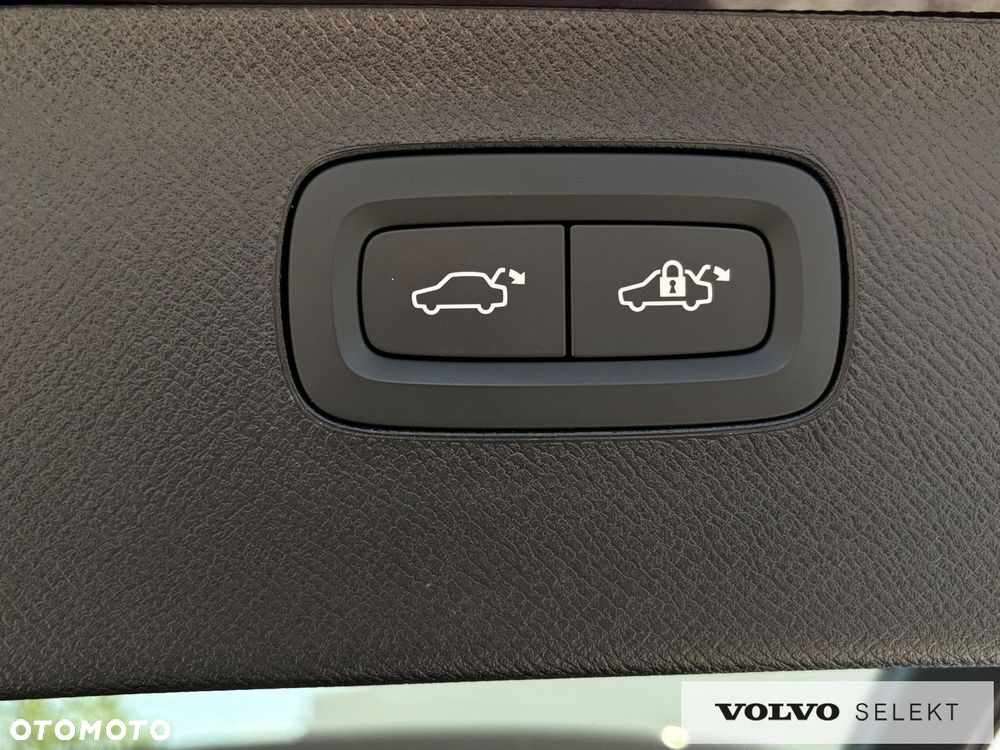 Volvo XC 90 - 30