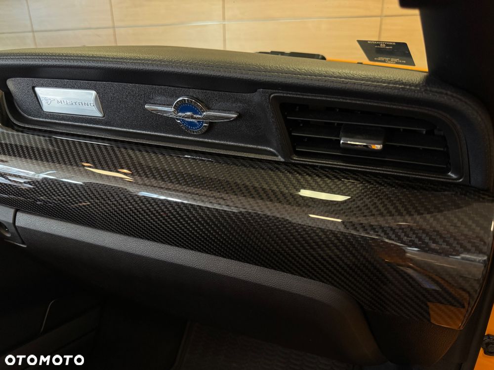 Ford Mustang 5.0 V8 GT - 17