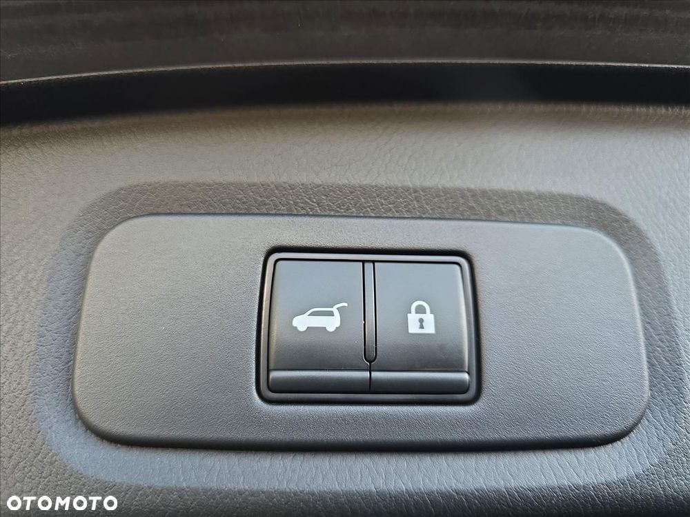 Nissan Qashqai 1.3 DIG-T mHEV N-Connecta Xtronic - 28