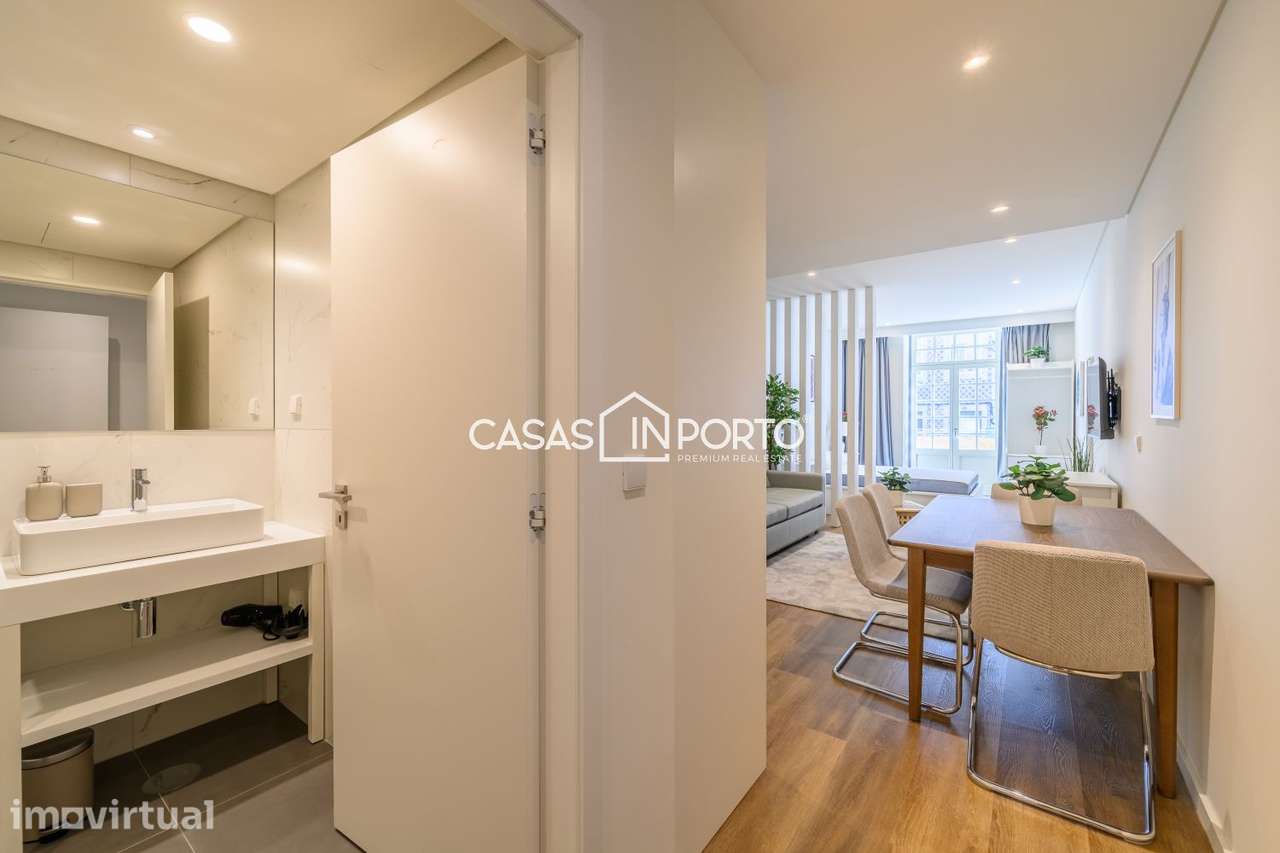 Apartamento T1 no Centro Histórico, junto à Estação de S. Bento - Grande imagem: 2/22
