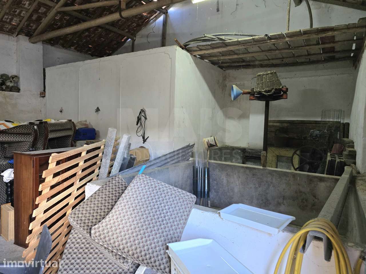 Imóvel com projeto de arquitetura para moradia T3 | Alvorninha - Grande imagem: 3/25
