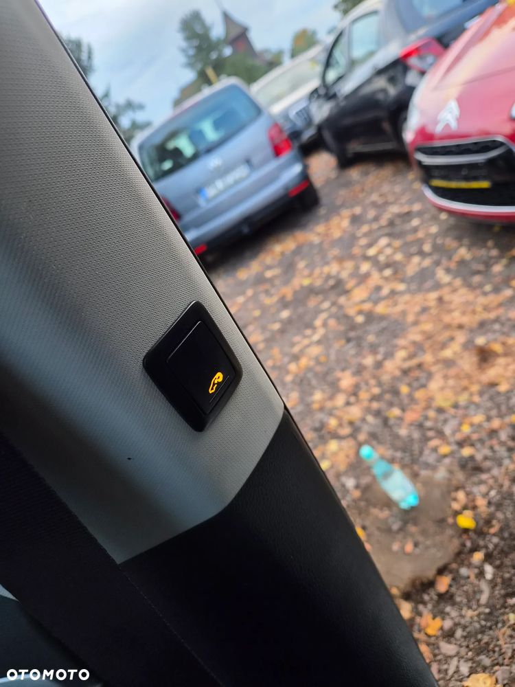 Volkswagen Sharan 2.0 TDI Highline - 25