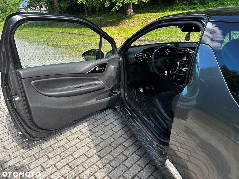 Citroën DS3 BlueHDi 120 SportChic - 11
