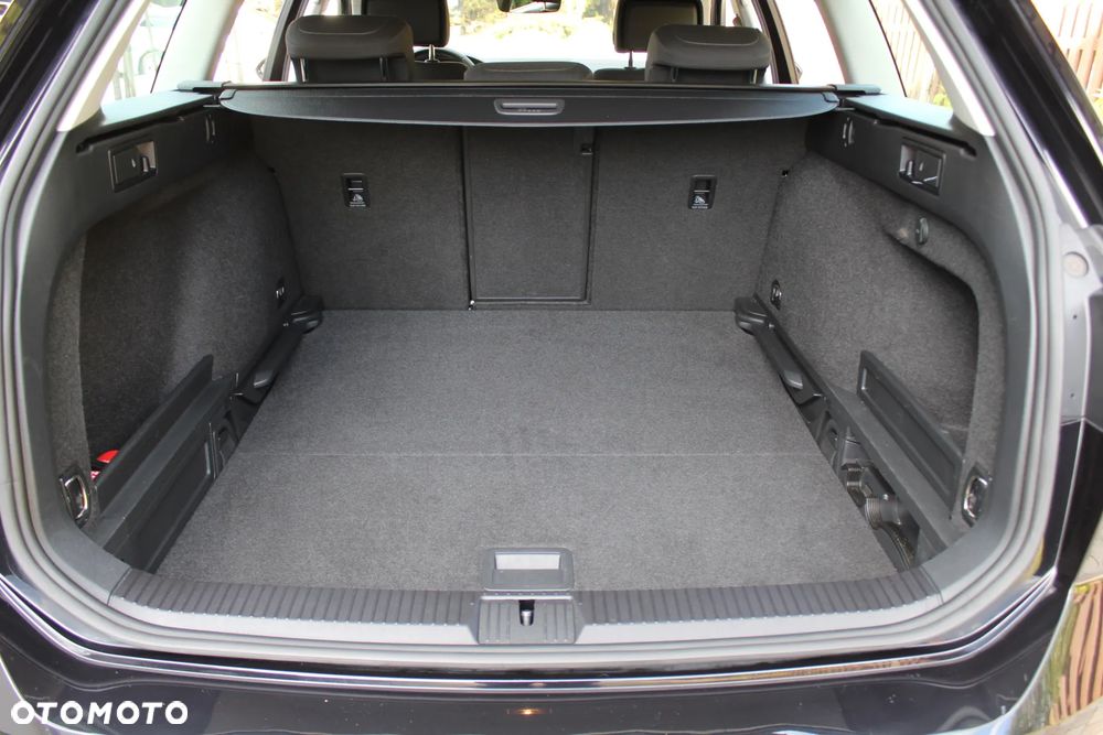 Volkswagen Passat 2.0 TSI Business DSG - 40