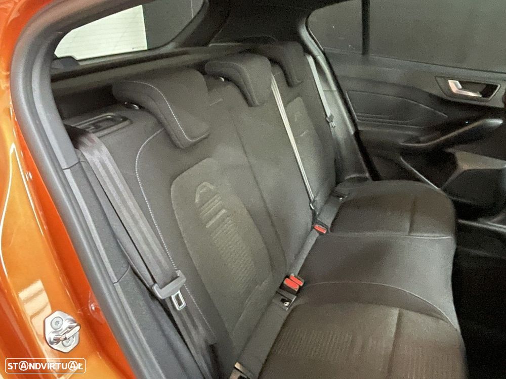 Ford Focus 1.0 EcoBoost Active - 14