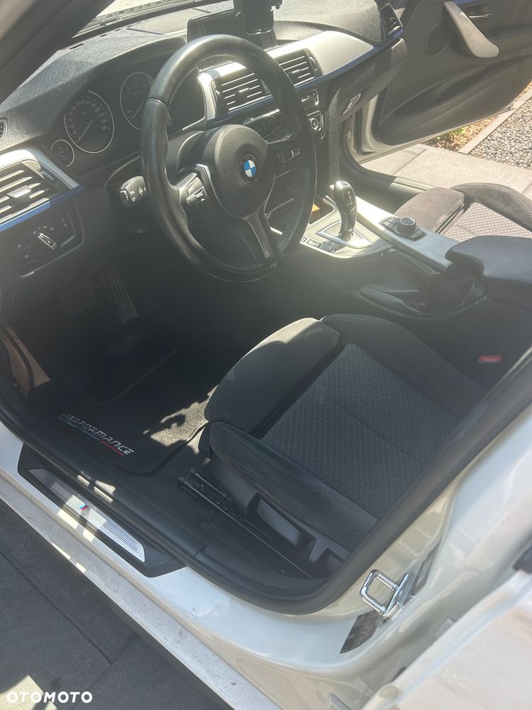 BMW Seria 3 320d M Sport - 11