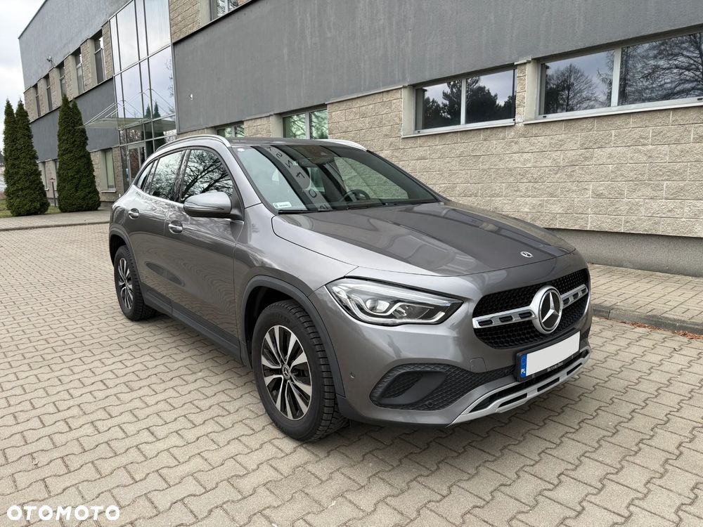 Mercedes-Benz GLA 200 - 1