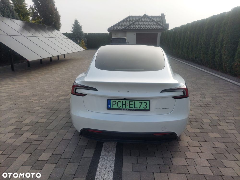 Tesla Model 3 - 5