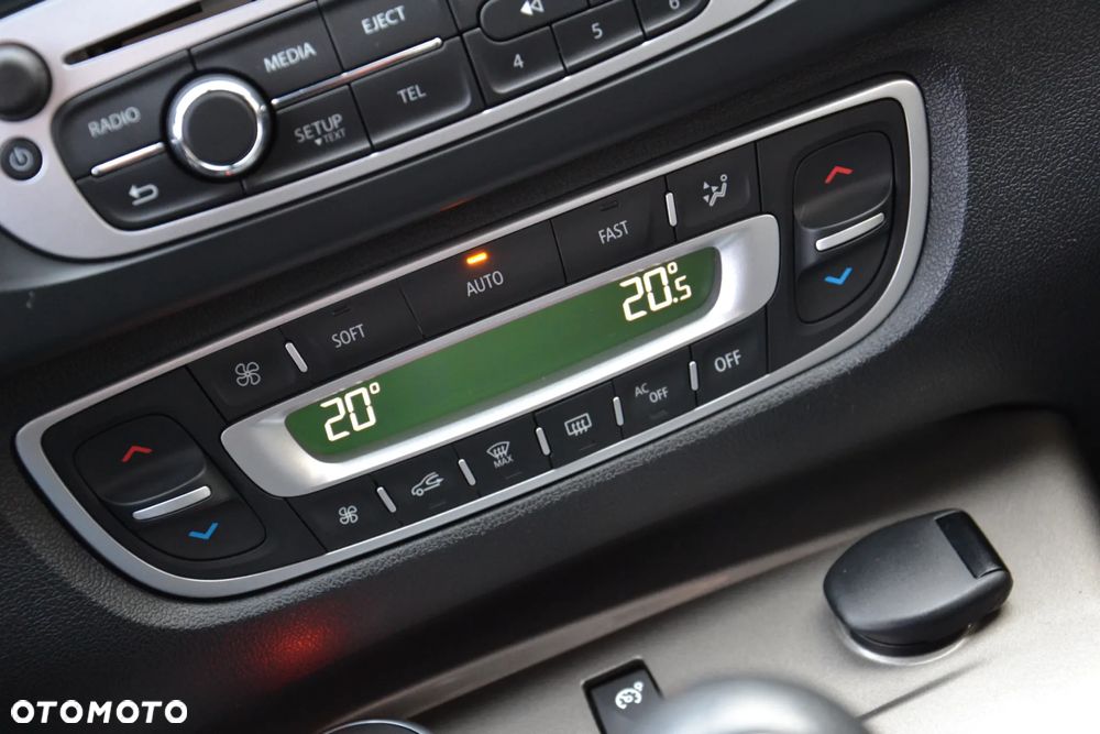 Renault Scenic dCi 110 Xmod Paris - 21