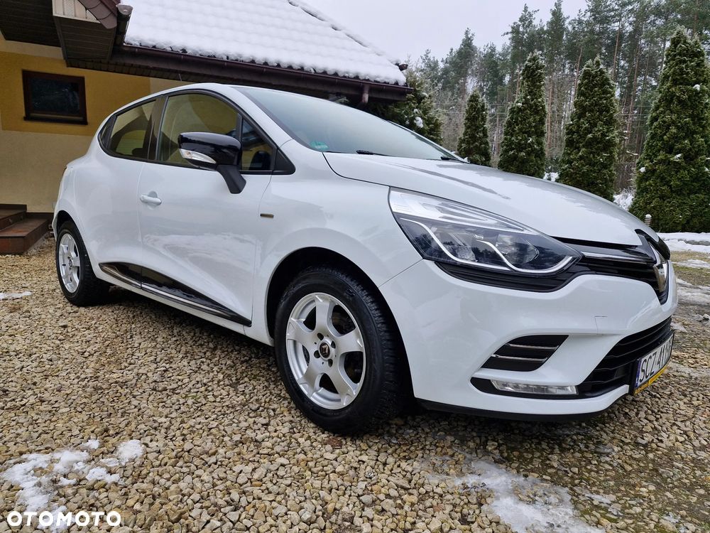 Renault Clio 1.2 16V 75 LIMITED - 13