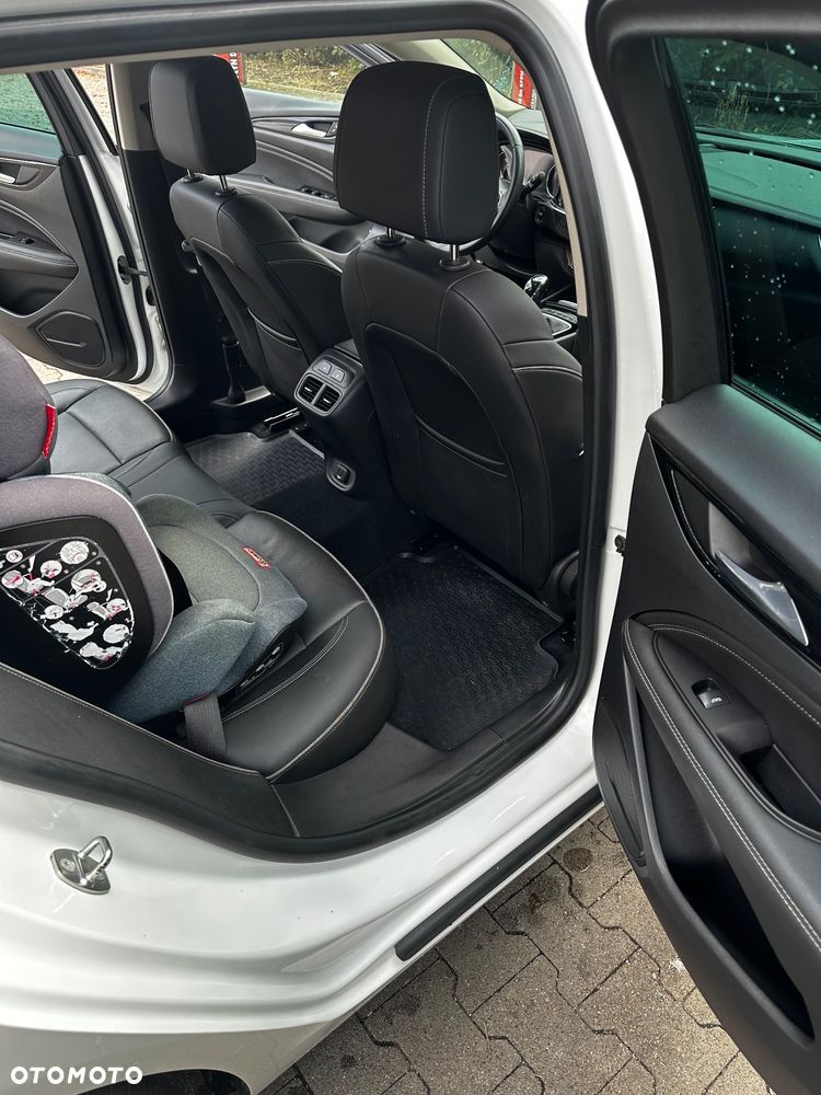 Opel Insignia CT 1.5 T Exclusive S&S - 21