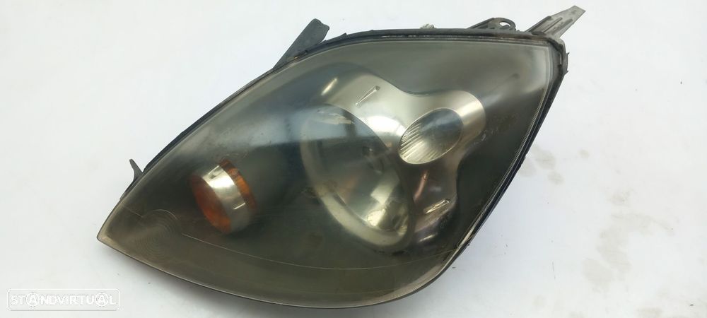 Ótica / farol esquerda FORD Fiesta V (JH_, JD_) - 1