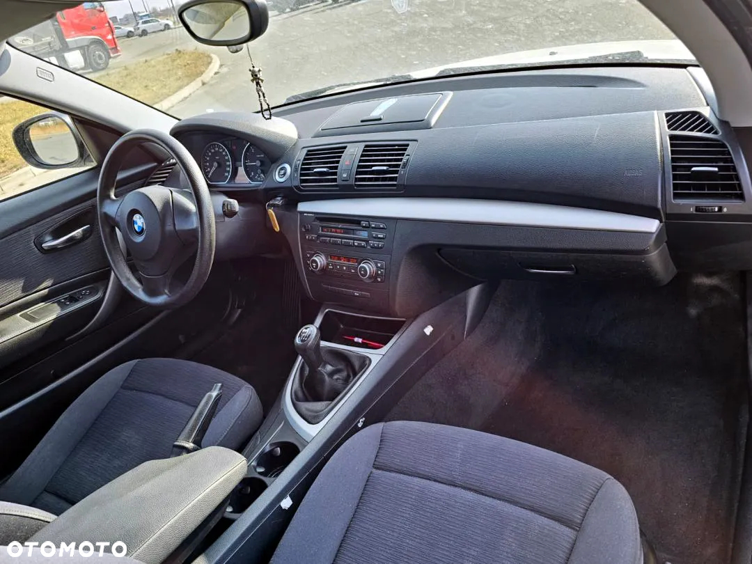 BMW Seria 1 116d - 19