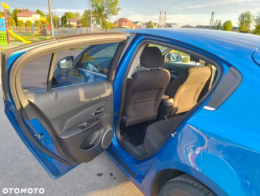 Chevrolet Cruze 1.8 LT - 16