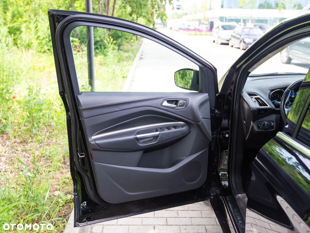 Ford Kuga - 17
