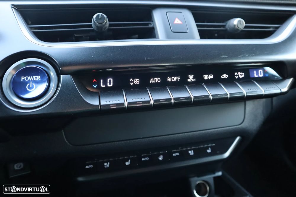 Lexus UX 300e Luxury - 37