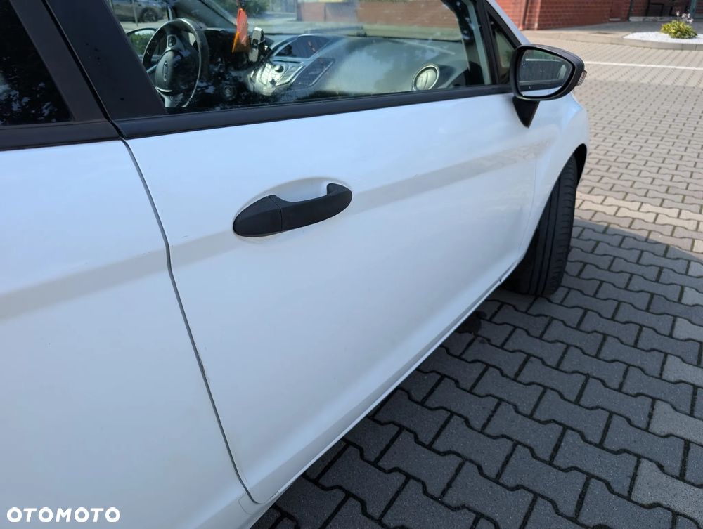 Ford Fiesta 1.4 TDCi Ambiente - 6