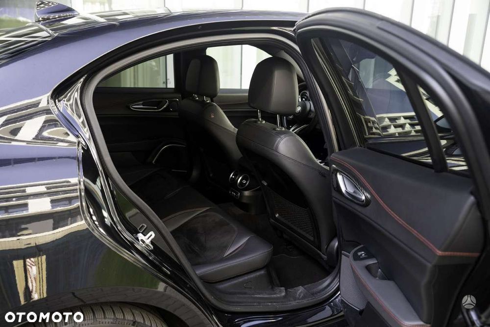 Alfa Romeo Giulia 2.0 Turbo Veloce TI Q4 - 8