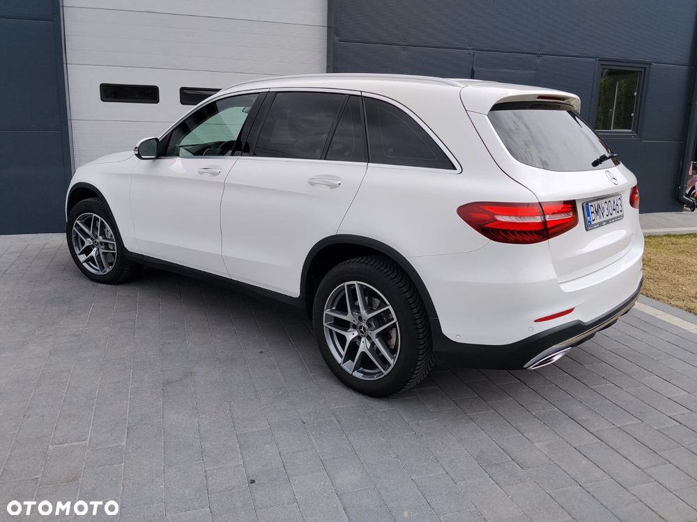 Mercedes-Benz GLC 250 4Matic 9G-TRONIC AMG Line - 3
