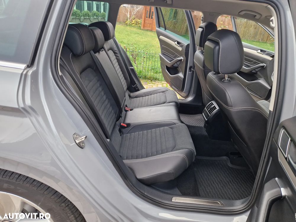 Volkswagen Passat 2.0 TDI DSG 4Mot Highline - 18