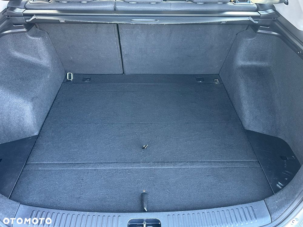 Kia Ceed - 9