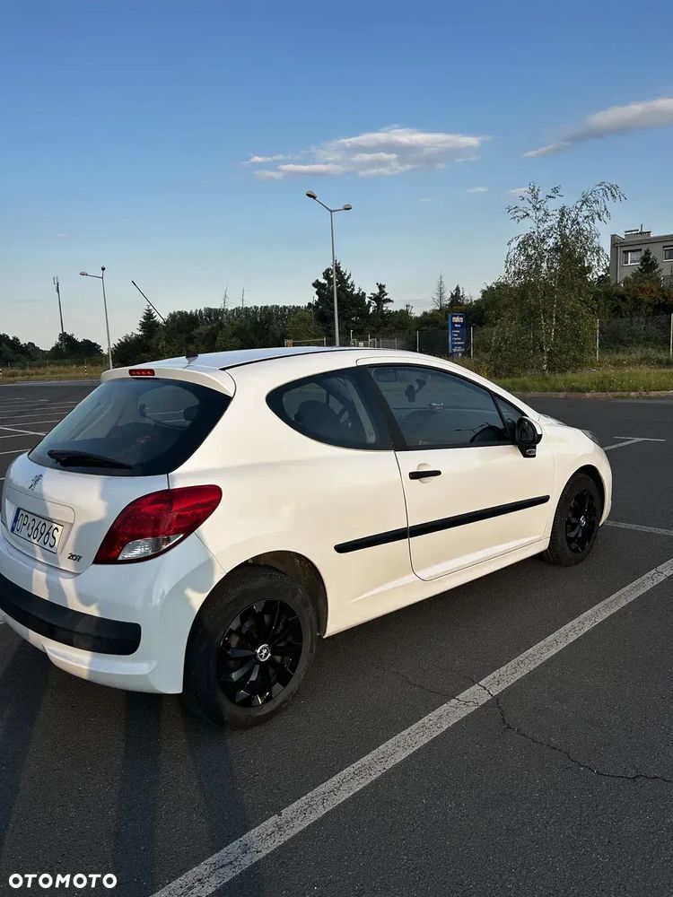 Peugeot 207 - 3