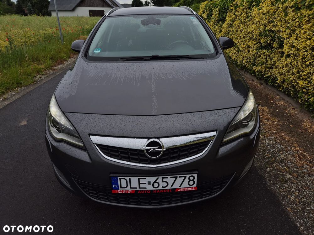 Opel Astra 2.0 CDTI Exklusiv - 9