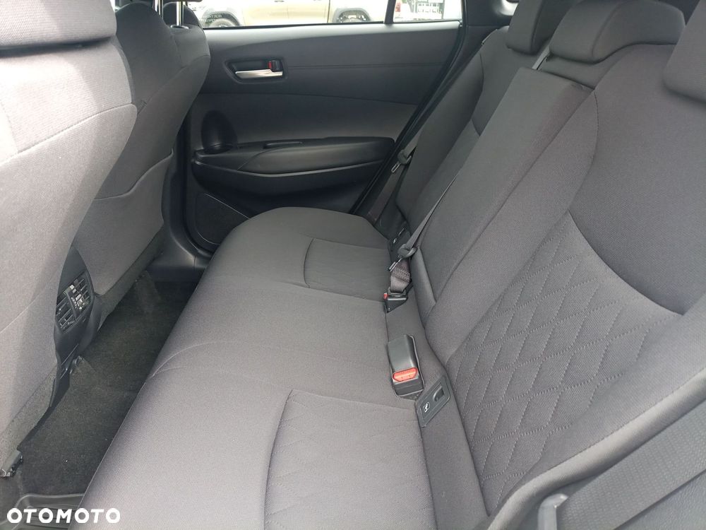 Toyota Corolla Cross - 13