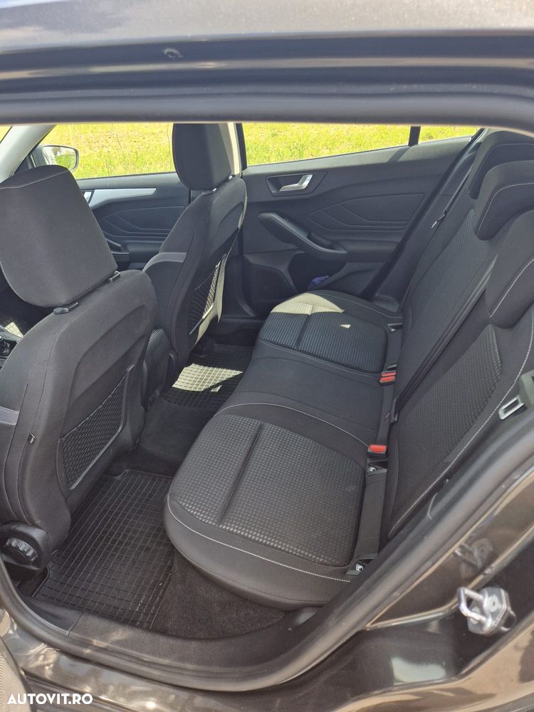 Ford Focus 1.0 EcoBoost Connected - 11