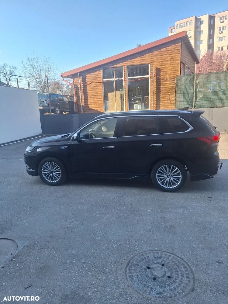 Mitsubishi Outlander 2.4 4WD Diamant+ - 10