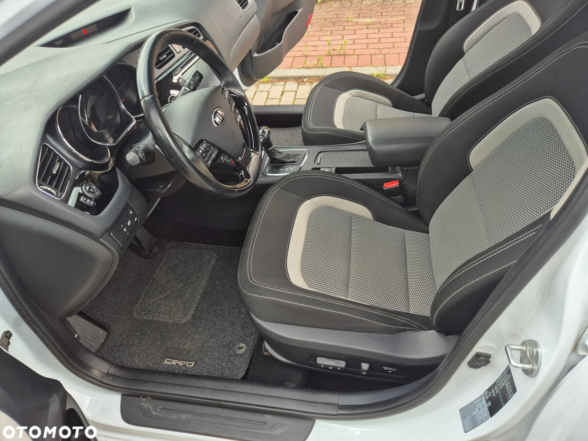 Kia Ceed - 7