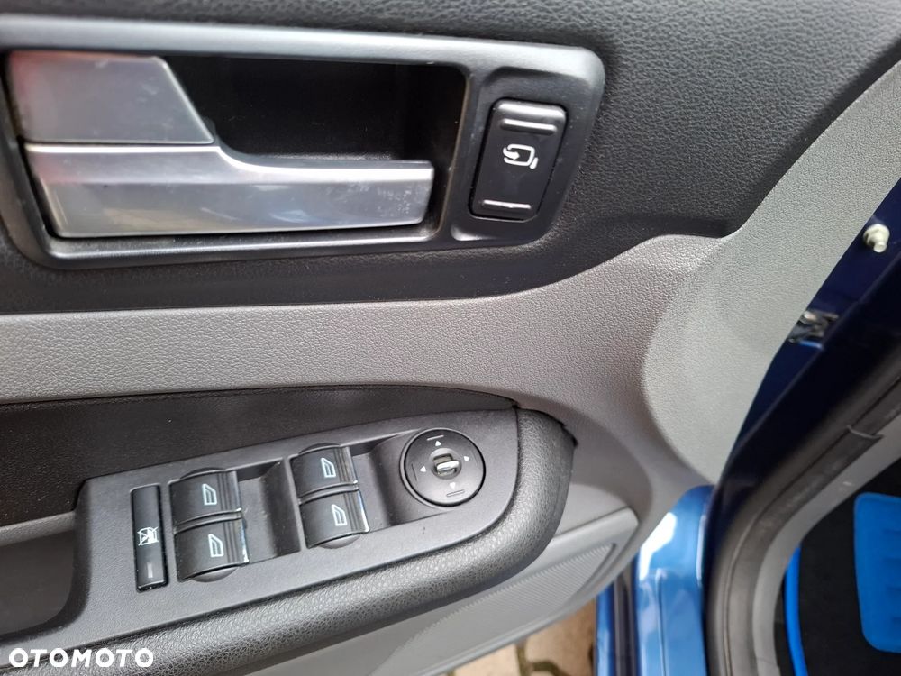 Ford Focus 1.6 16V Fun X - 15