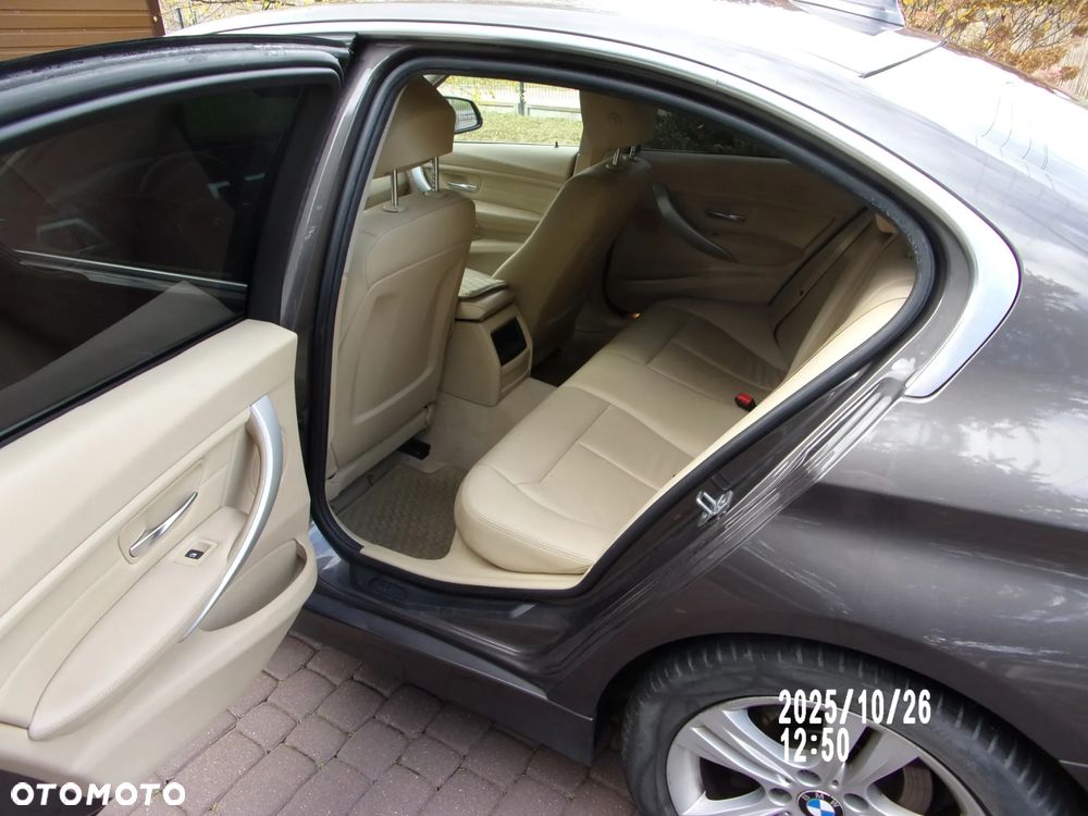 BMW Seria 3 320i Efficient Dynamics - 6