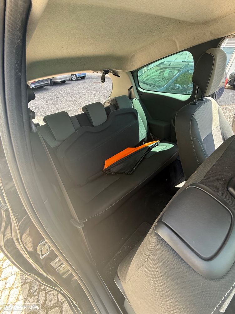Renault Clio - 10