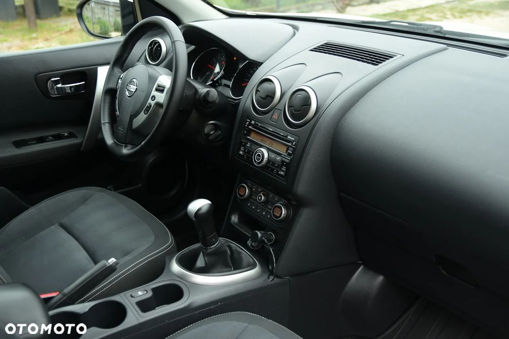 Nissan Qashqai 1.6 visia - 21