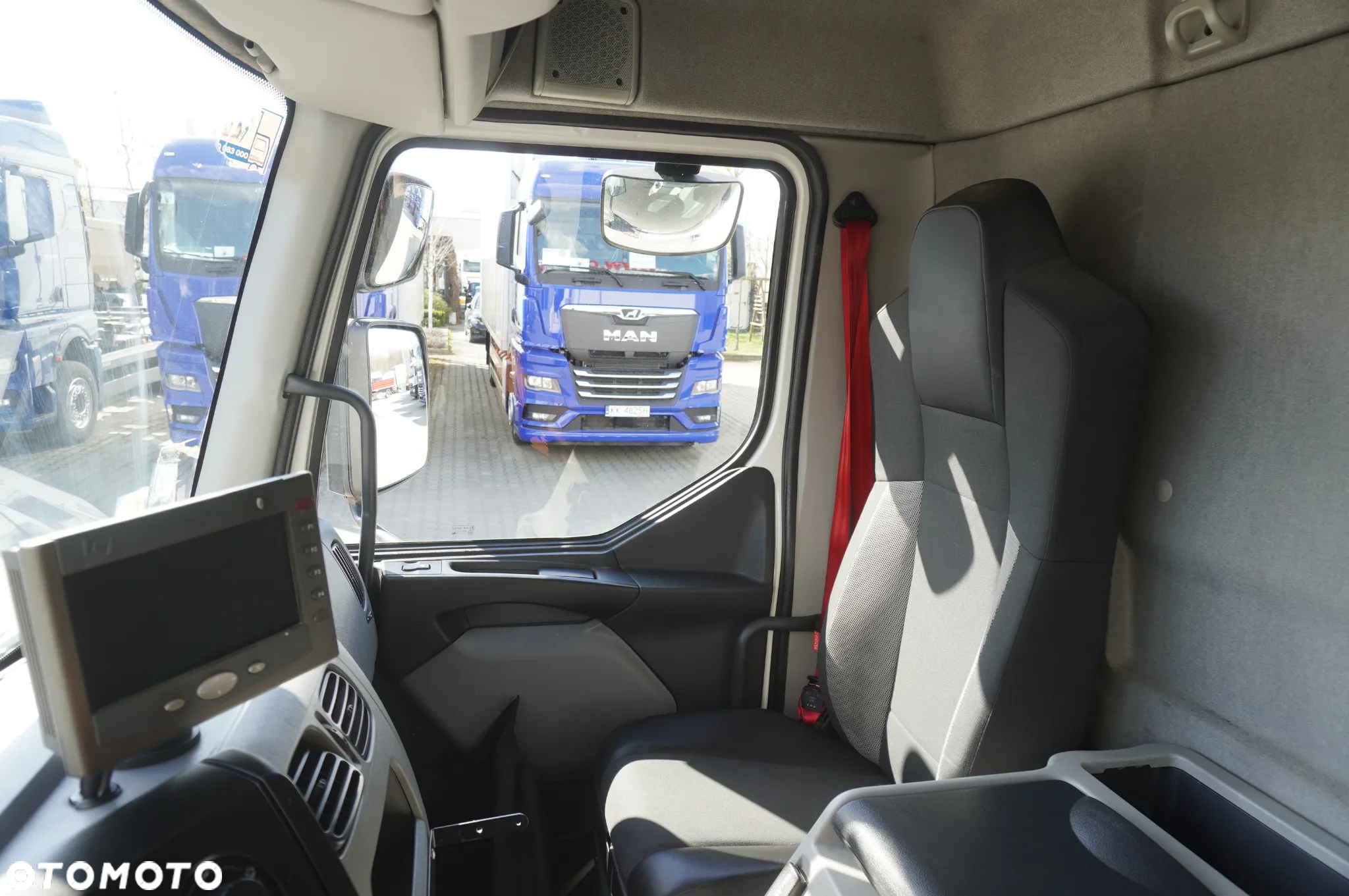 Renault D12.240 / Lamberet / Winda Dhollandia 1500 kg / 130 tys.km !! - 30
