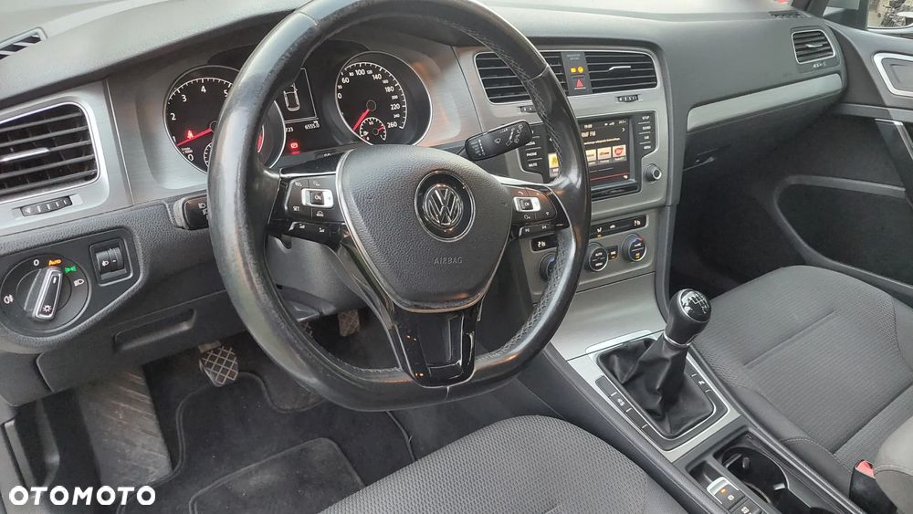 Volkswagen Golf VII 1.2 TSI BMT Comfortline - 17