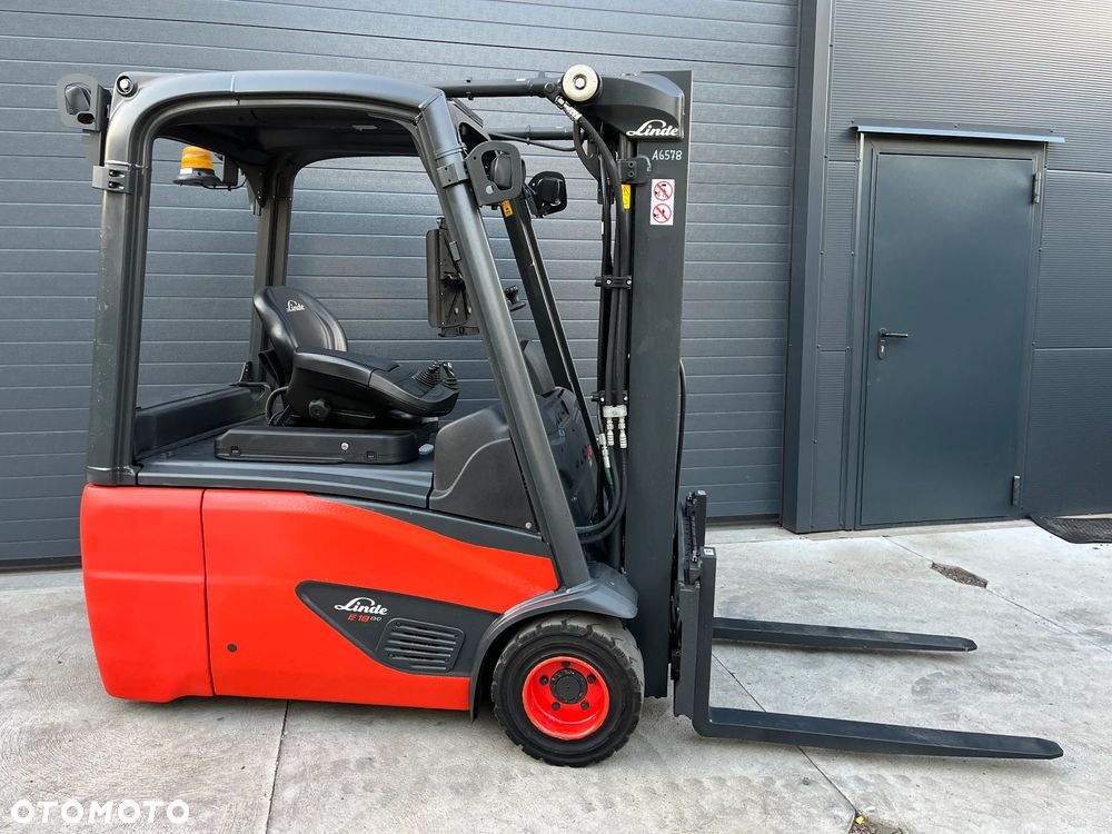 Linde E18 TRIPLEX, przesuw boczny, ładowarka zintegrowana, E16 E20