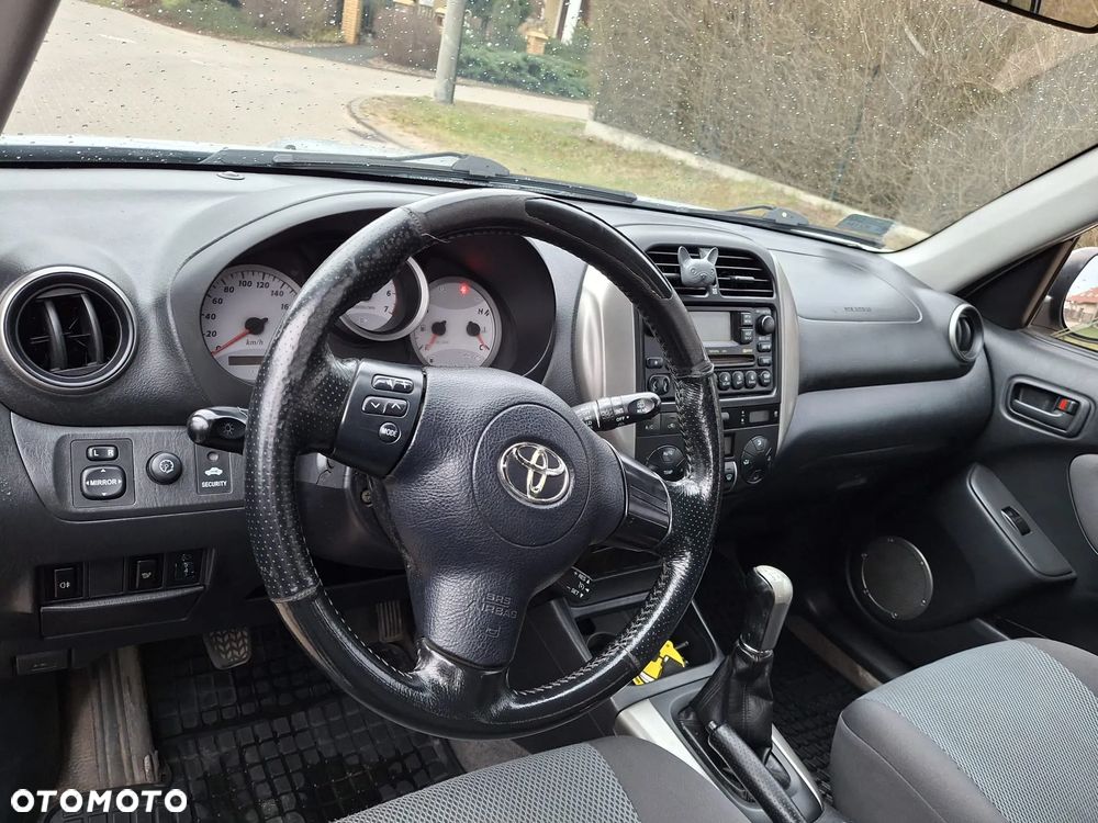 Toyota RAV4 2.0 D-4D 4x4 - 6