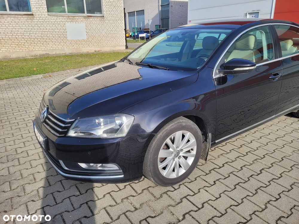 Volkswagen Passat 2.0 TDI Comfortline - 4
