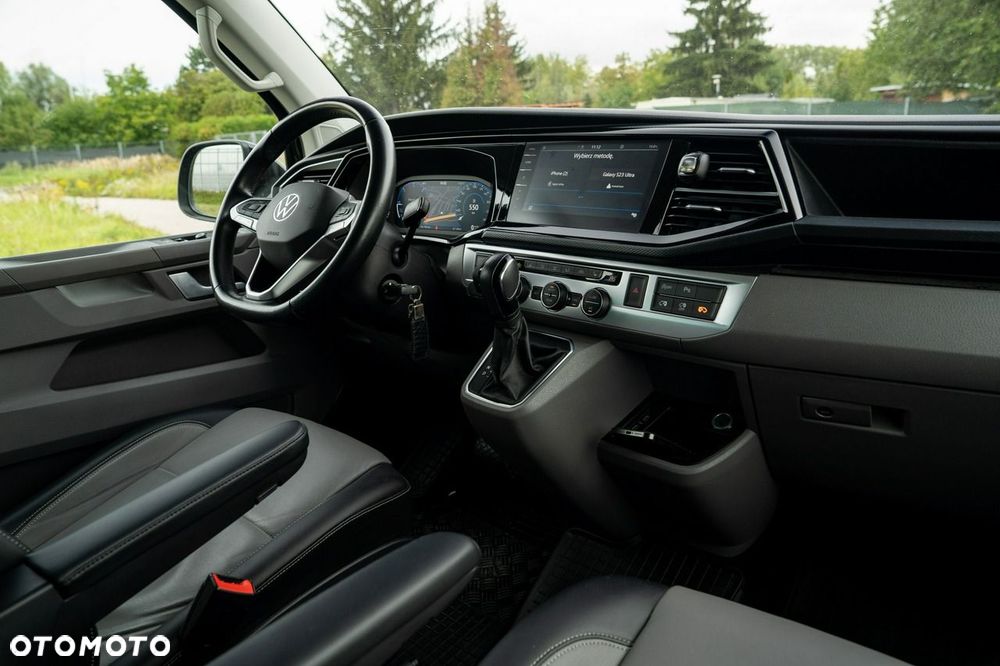 Volkswagen Caravelle 2.0 BiTDI L2 Highline 4Motion DSG - 25