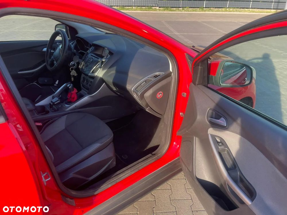 Ford Focus ver-1-6-tdci-dpf-start--stopp--system-sync-edition - 6
