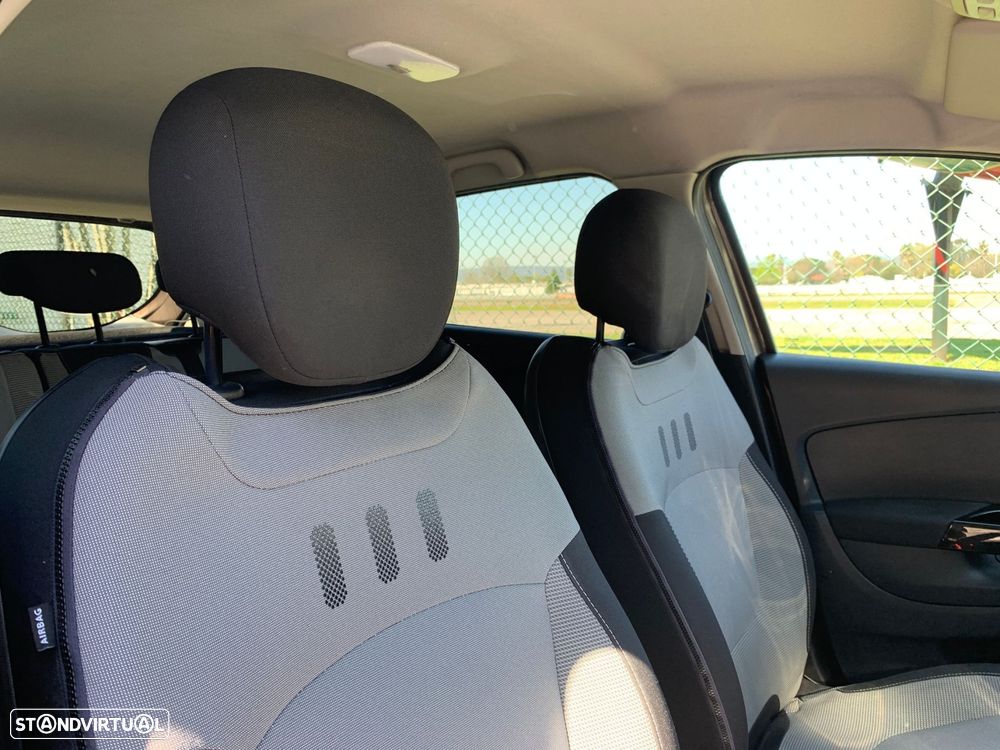 Renault Captur 1.5 dCi Exclusive - 20