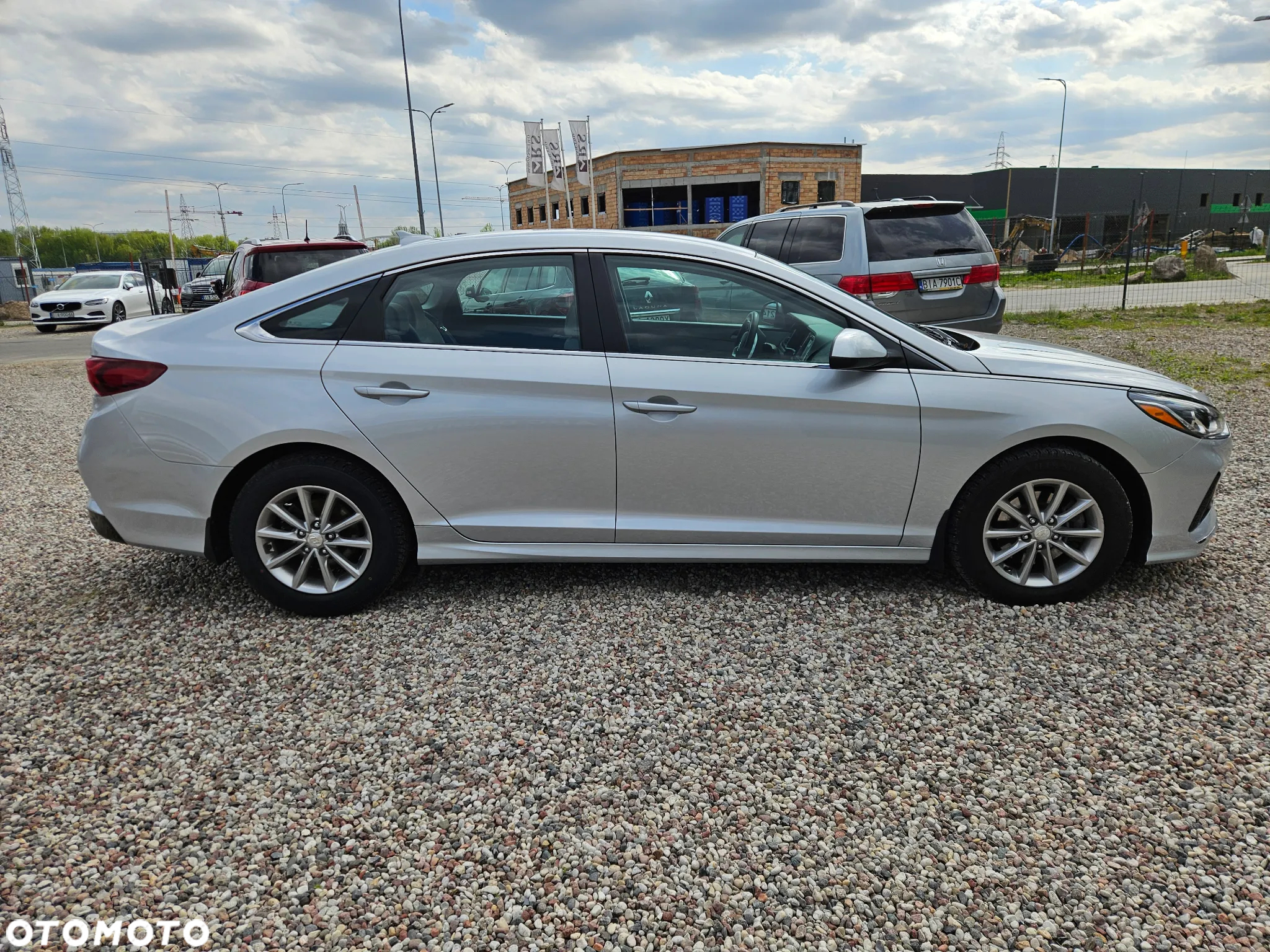 Hyundai Sonata - 6