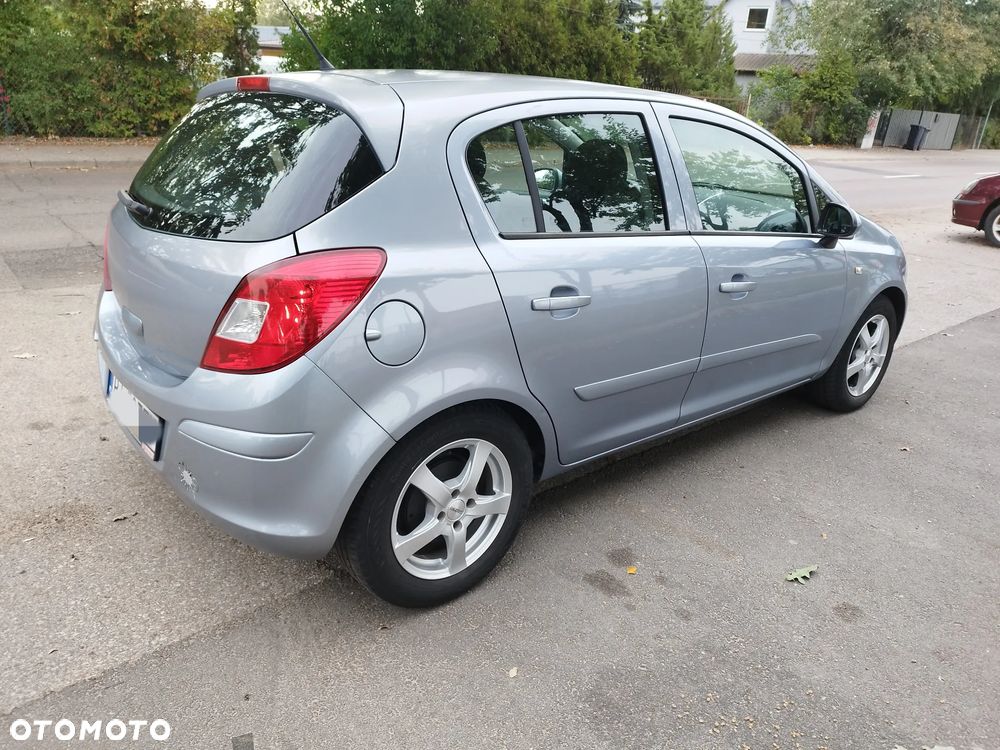 Opel Corsa 1.4 16V - 4