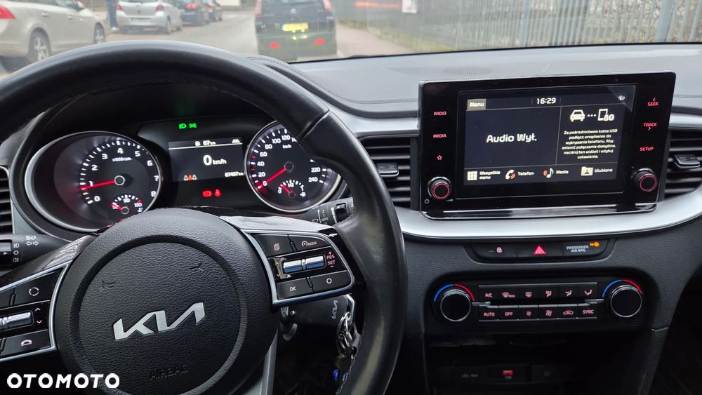 Kia XCeed 1.5 T-GDI M - 8