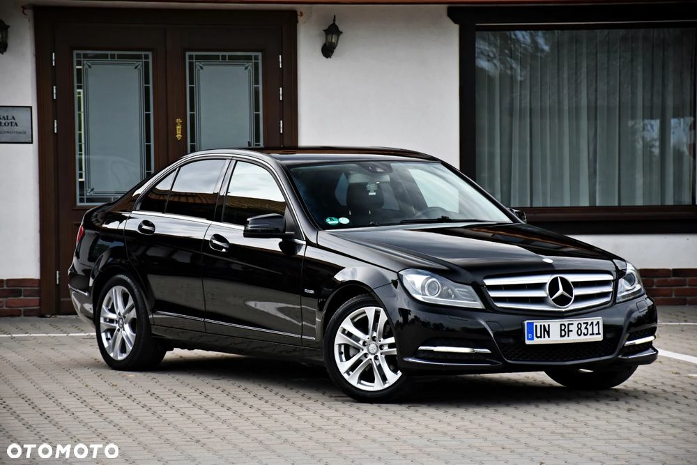 Mercedes-Benz Klasa C 200 (BlueEFFICIENCY) Avantgarde - 3