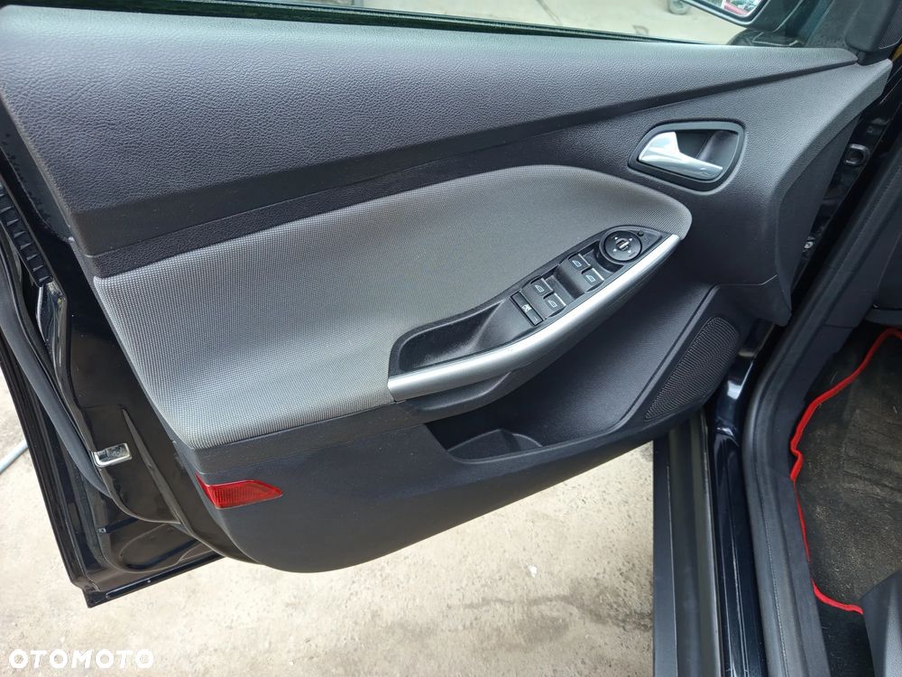 Ford Focus SW 1.0 EcoBoost Trend - 17