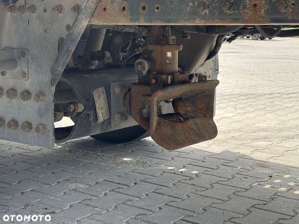 Iveco Stralis HI-WAY - 8